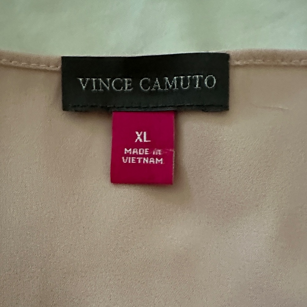 Elegant Pink Sleeveless Top - Picture 2 of 3